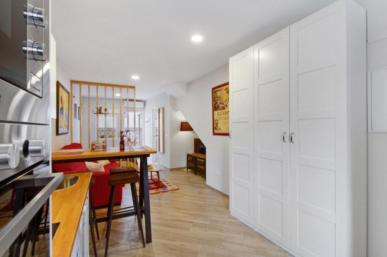 Barcelo 21: Centrally Located Attic with Terrace and Studio Retreat Malaga Exterior photo