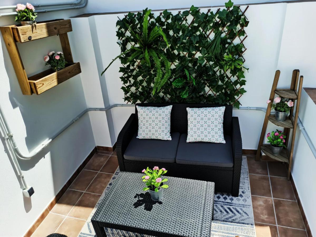 Barcelo 21: Centrally Located Attic with Terrace and Studio Retreat Malaga Exterior photo